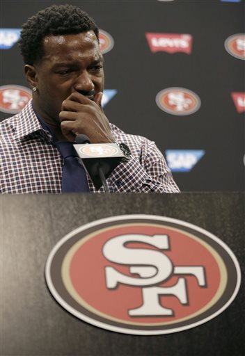 San Francisco 49ers linebacker Patrick Willis speaks at a news conference at the 49ers\' NFL football facility in Santa Clara, Tuesday, March 10, 2015. Willis, a seven-time Pro Bowler, will retire after his 2014 season was cut short by a toe injury that required surgery, the 49ers announced, Tuesday. (AP Photo/Jeff Chiu)
