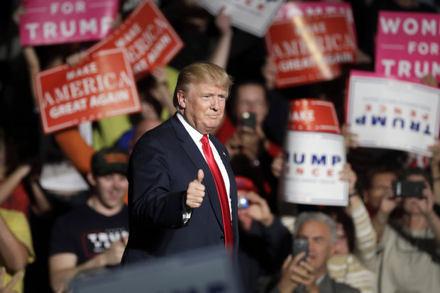 Donald Trump campaigns in Warren, Michigan on October 31, 2016. (Carlos Osorio / AP)