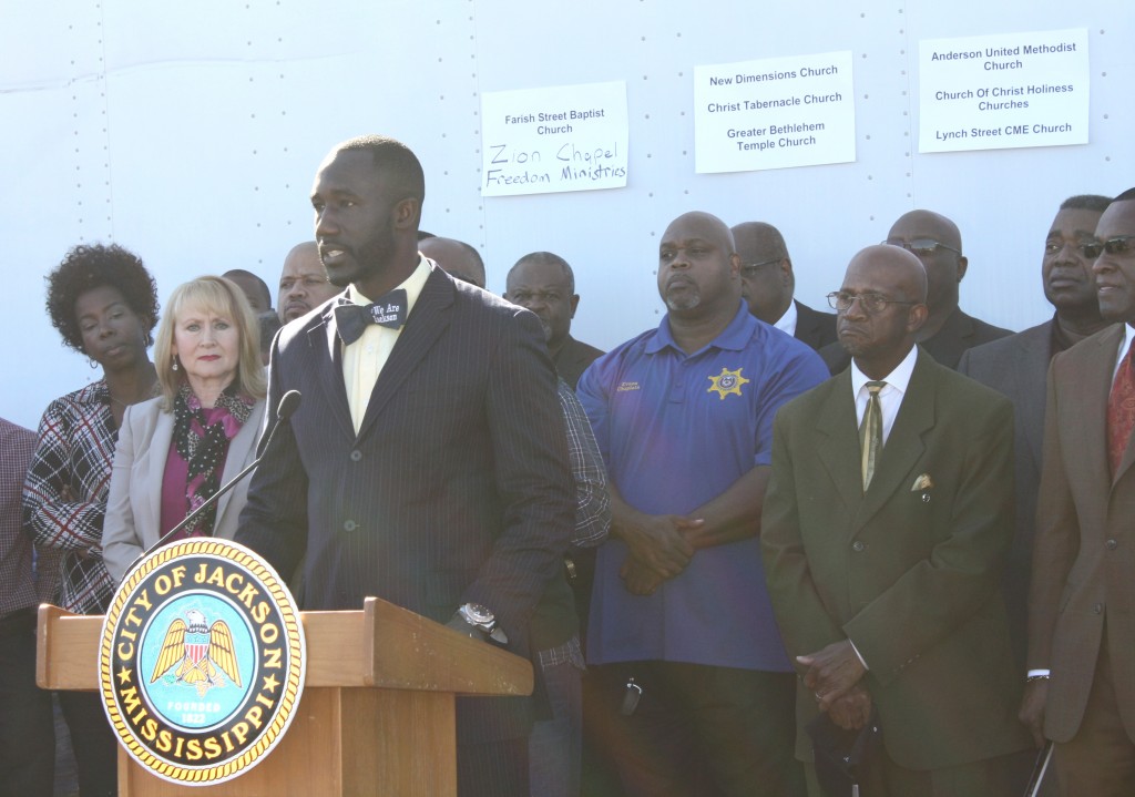 Mayor Yarber thanking coalition for sending water to S.C. flood victims