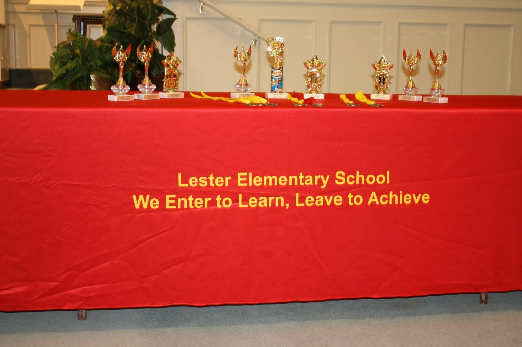 everal Lester students received trophies and other awards for their accomplishments. PHOTOS BY SHANDERIA K. POSEY
