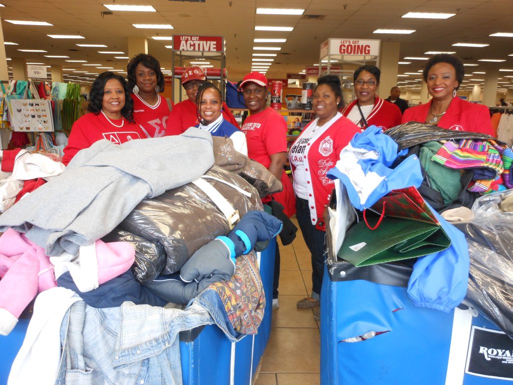 Members of Delta Sigma Theta Sorority, Inc. and Zeta Phi Beta Sorority, Inc. joined other members of the Mississippi Panhellenic Council in a coat donation drive for Dr. Martin Luther King Jr. Day.