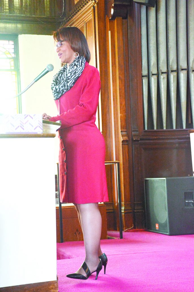 Jackie Hampton speaking at Enshrinement